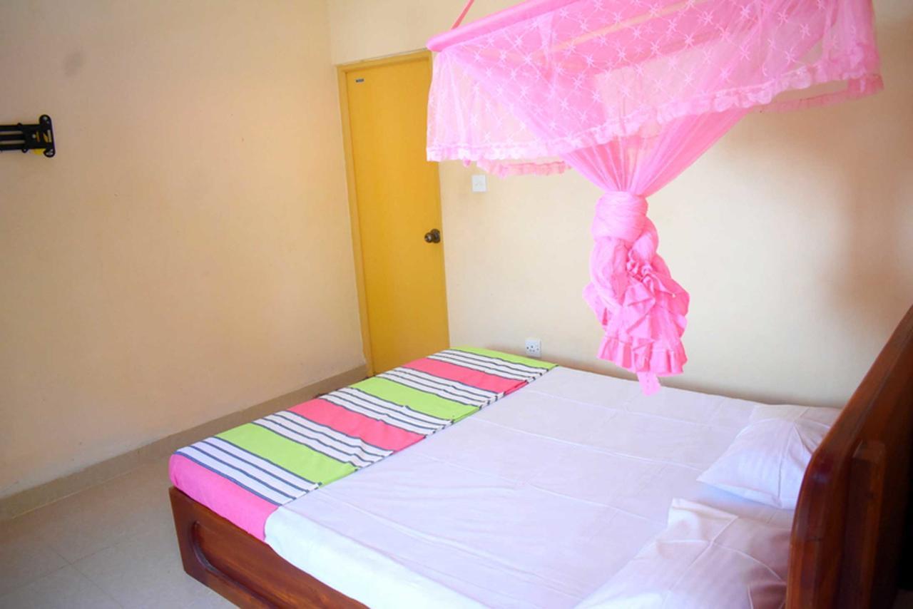 Yaswi Guest House Passikudah Exterior photo