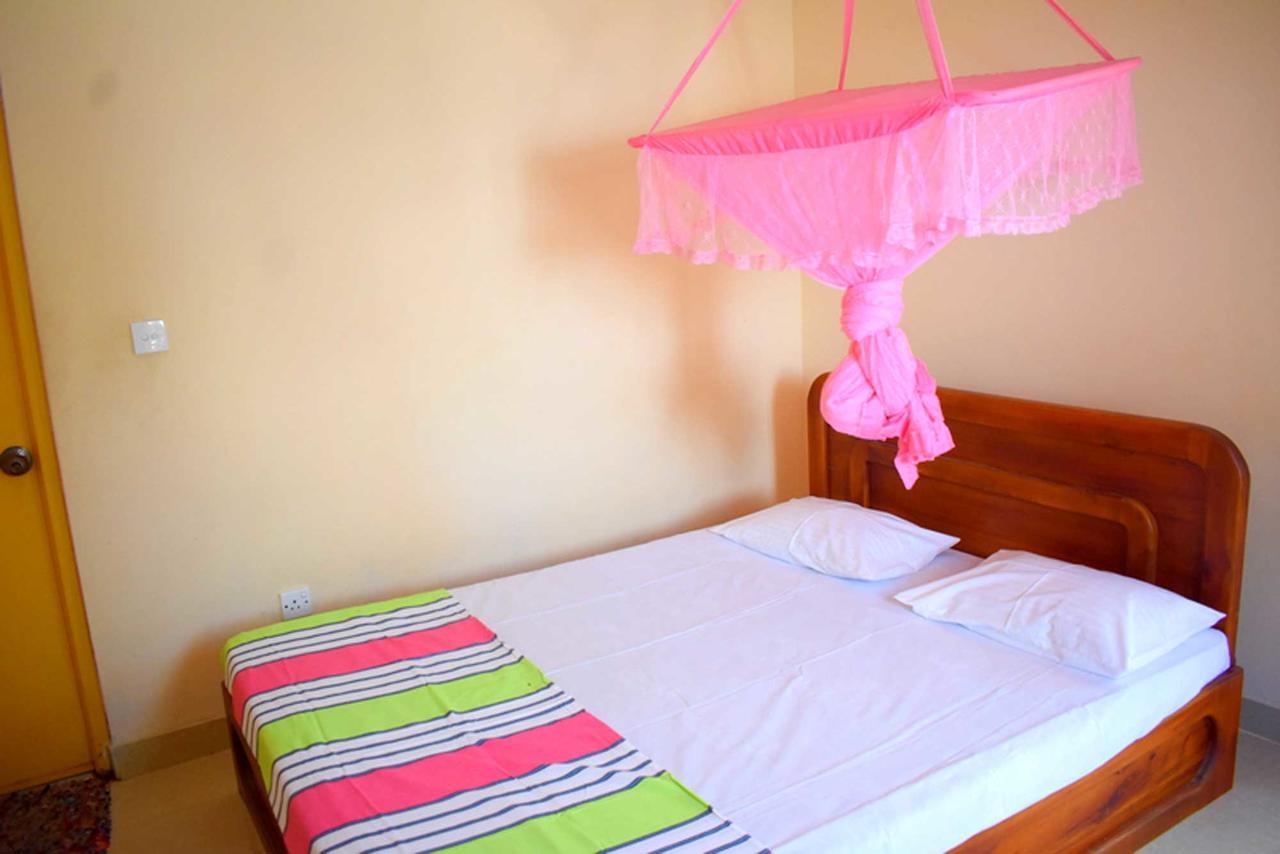 Yaswi Guest House Passikudah Exterior photo